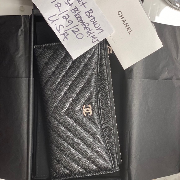 CHANEL zippy wallet BNIB- SOLD - Picture 1 of 8